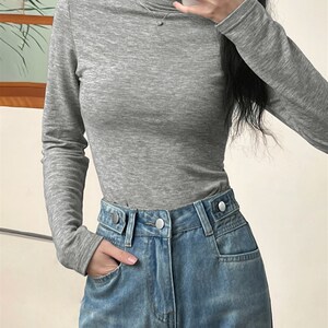 速发大色半高领打底衫秋春款灰码微巨正肩内搭长袖上衣