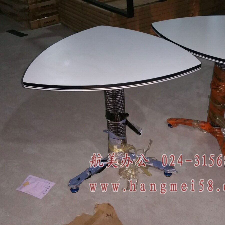 简约办公接待洽谈圆形会议桌