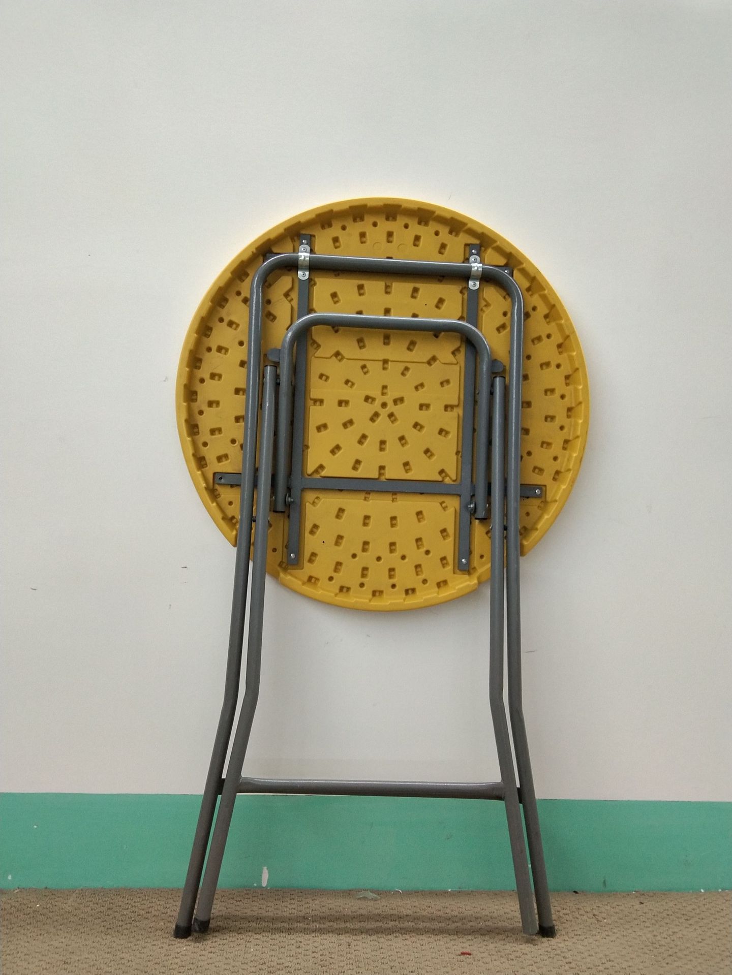 木纹PE吹塑高脚圆吧桌110cm
