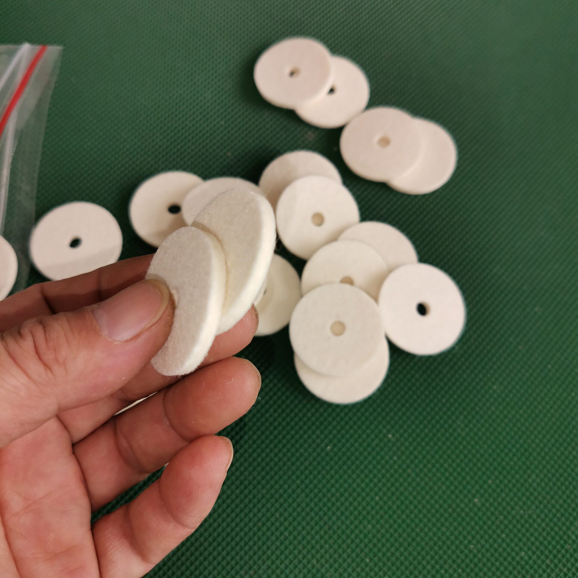 绕线机用毛毡圈垫方形圆形有孔垫片过线棉压线羊块加厚羊毛吸油