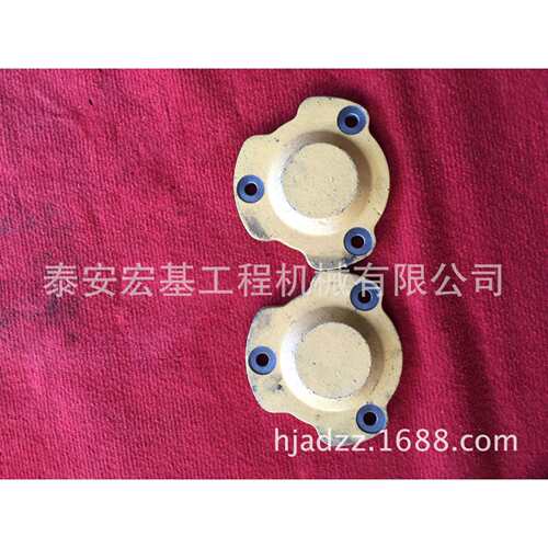 山推BD05/肥城金城ZL15变速箱中间轴端盖BD05-00004