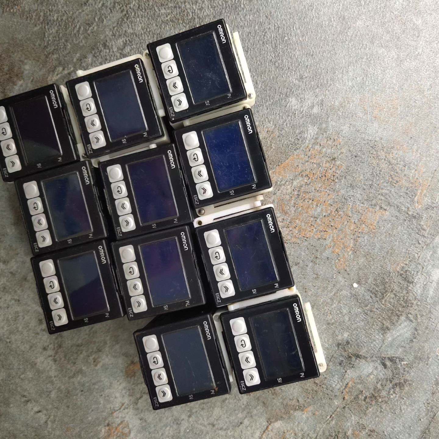 可维修欧姆龙温控仪 E5CZ-02MT议价
