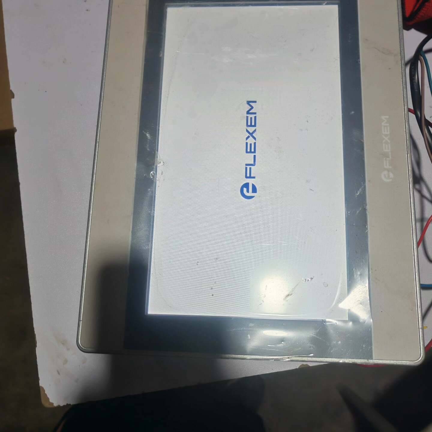 可维修繁易触摸屏FE6100M8,实物拍摄,功能正常,成色如图。D?