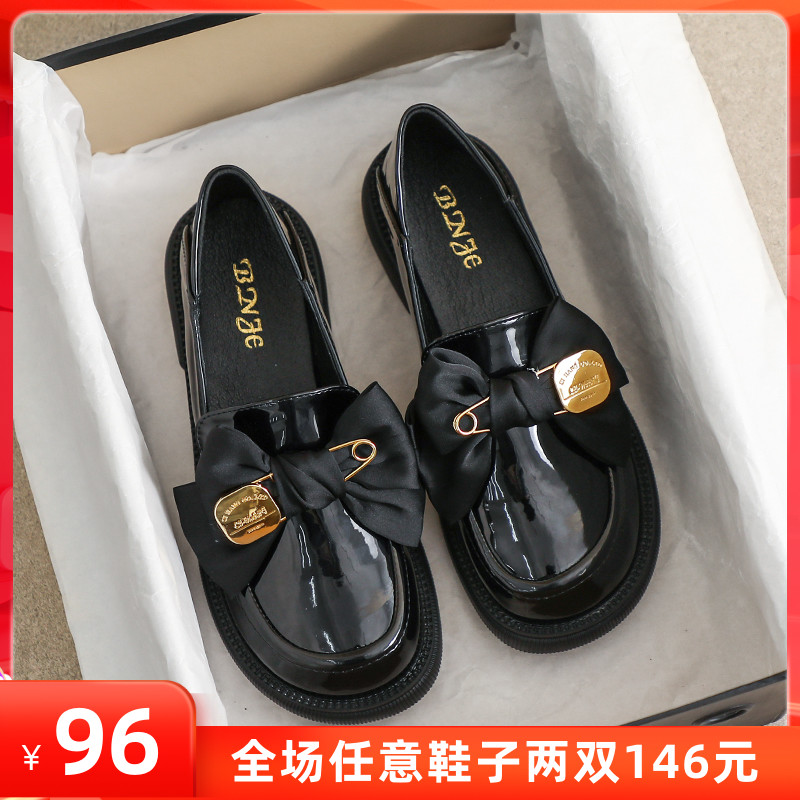 宽头小皮鞋女英伦2022秋季新款黑色单鞋平底乐福鞋大码女鞋41一43