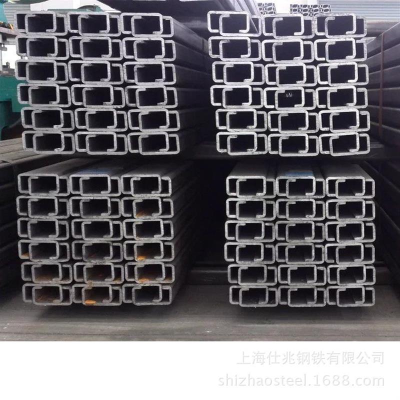 生产冷弯型钢滑轮轨厚壁型钢导轨滑槽手套机线型轨道及型槽钢图片
