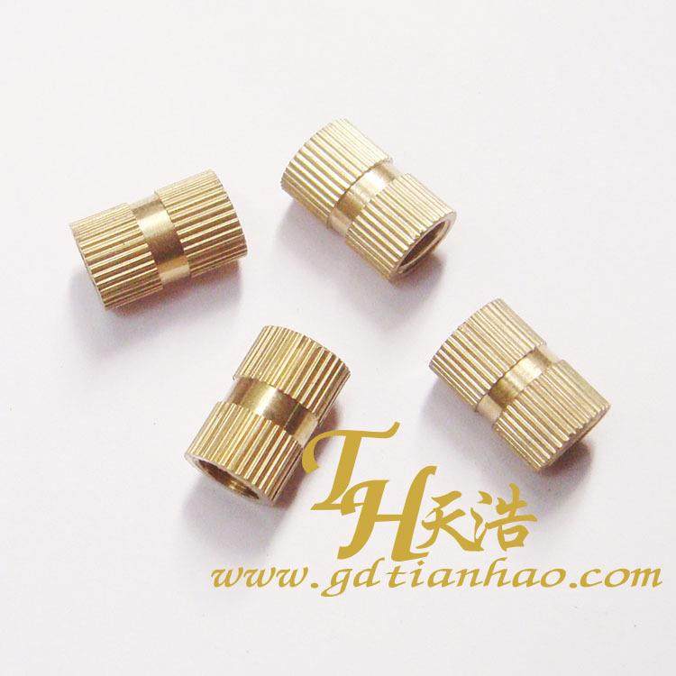 【M2】供应注塑专用铜螺母，中间开槽直纹滚花不易松脱（每千）