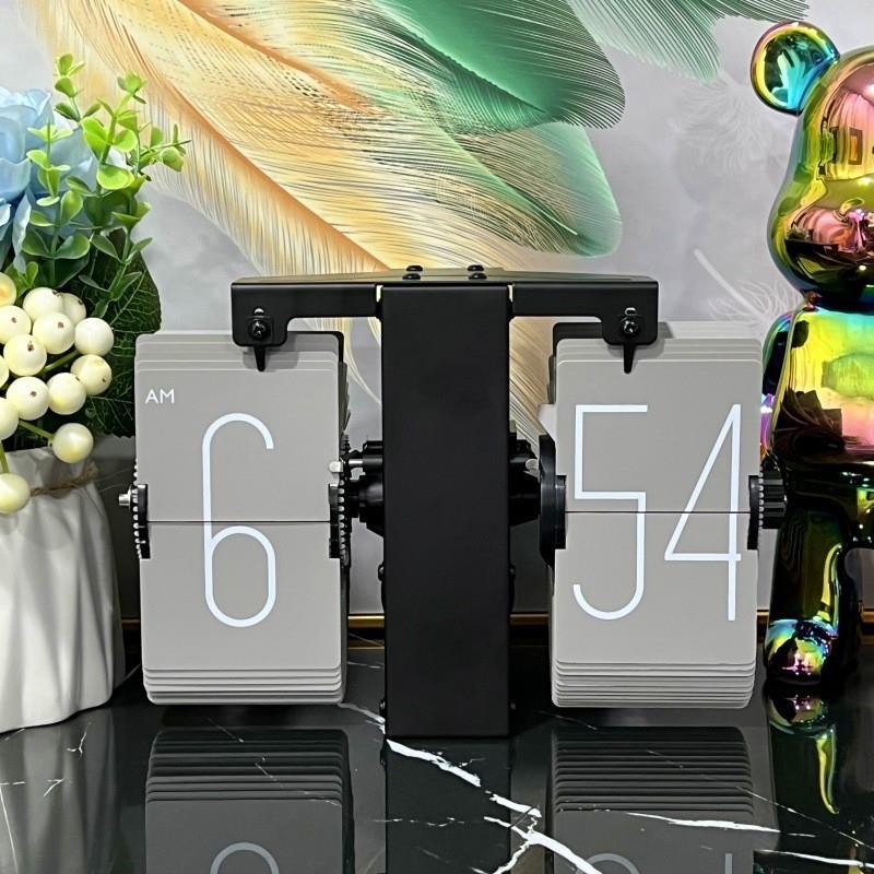 北欧复古翻页时钟客厅桌面座钟简约轻奢墙壁小挂钟自动机械翻页钟