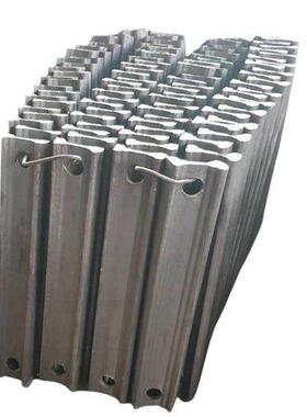 现货洗煤机刮板矿用40T模锻压条20GL01-1锻打刮板150C矿用刮板