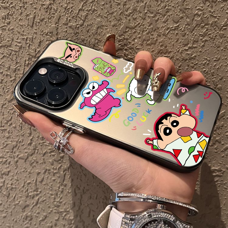 可爱趣味卡通蜡笔小新适用于iPhone15promax手机壳14pro磨砂13/12硅胶11pm防摔xsmax高级感78plus软15pro全包