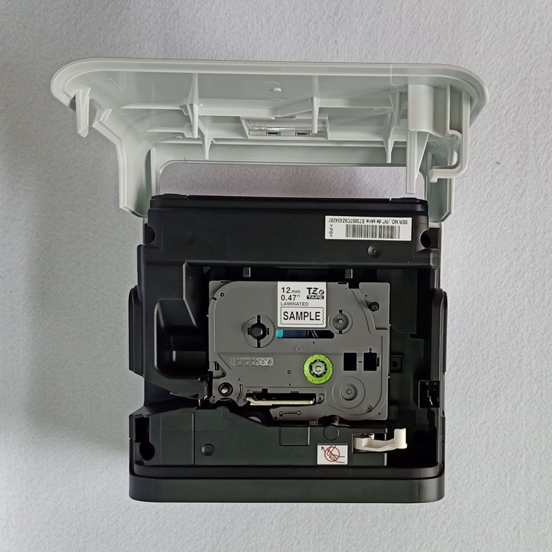 兄弟标签机PT-P700 P710BT固定资产胸卡铭牌不干胶线缆条码打印机