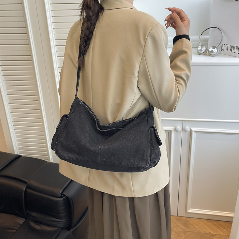 日本品质新款日系水洗布牛仔布斜挎包女文艺大容量单肩包潮时尚大