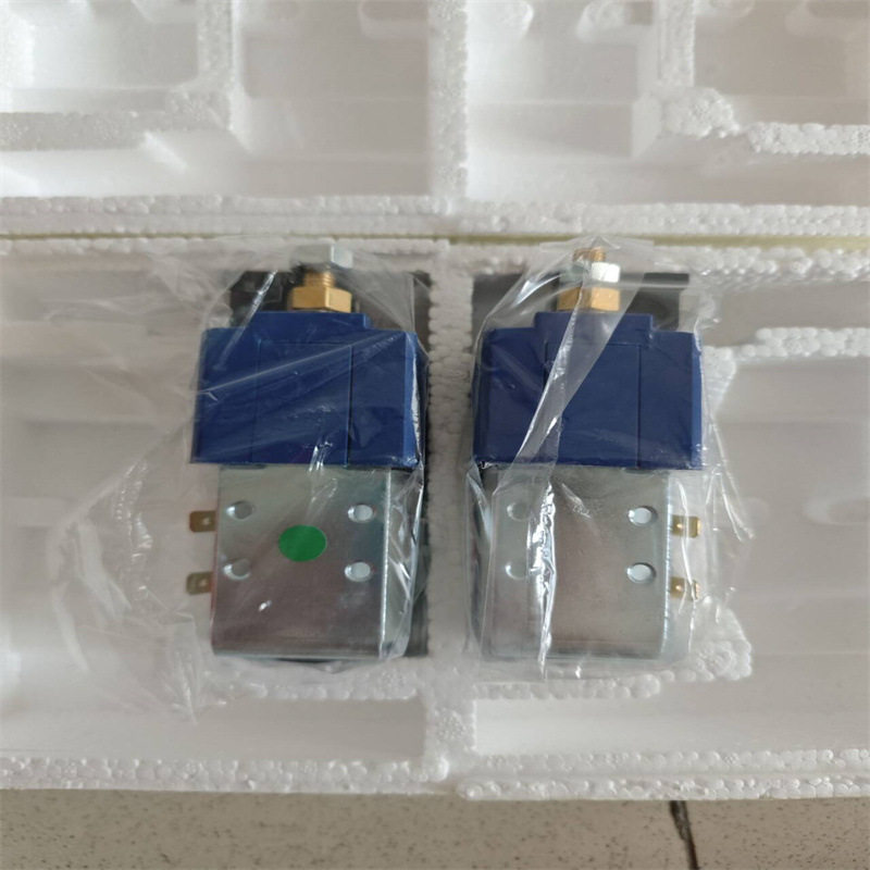 SCHALTBAU 直流开关接触器C100 200 24RX-V101 T001全新原装正品