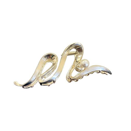 Irregular geometric metal hair clips in South Korea, fashio