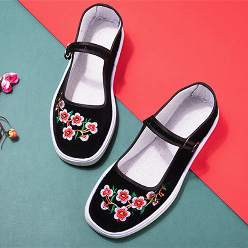 新款民族风绣花鞋女春夏浅口透气搭扣中老年手工布鞋牛筋软底防滑