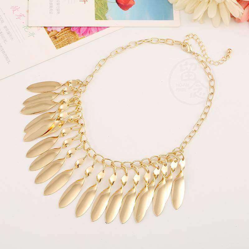 -Simple Metal Rotating Leaf Tassel Necklace Versatile Short