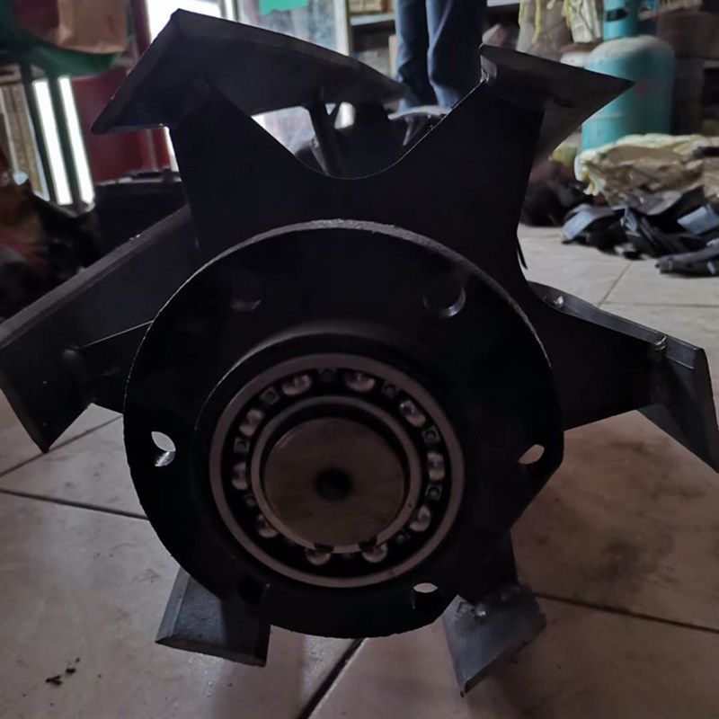 旋耕微耕翻土锄草机小型开荒松土机防缠草大棚果园打草机锄草轮锰