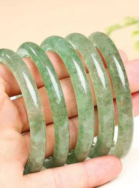 水晶圆条天然绿草莓晶手镯直供细手环小清新主桃花水润