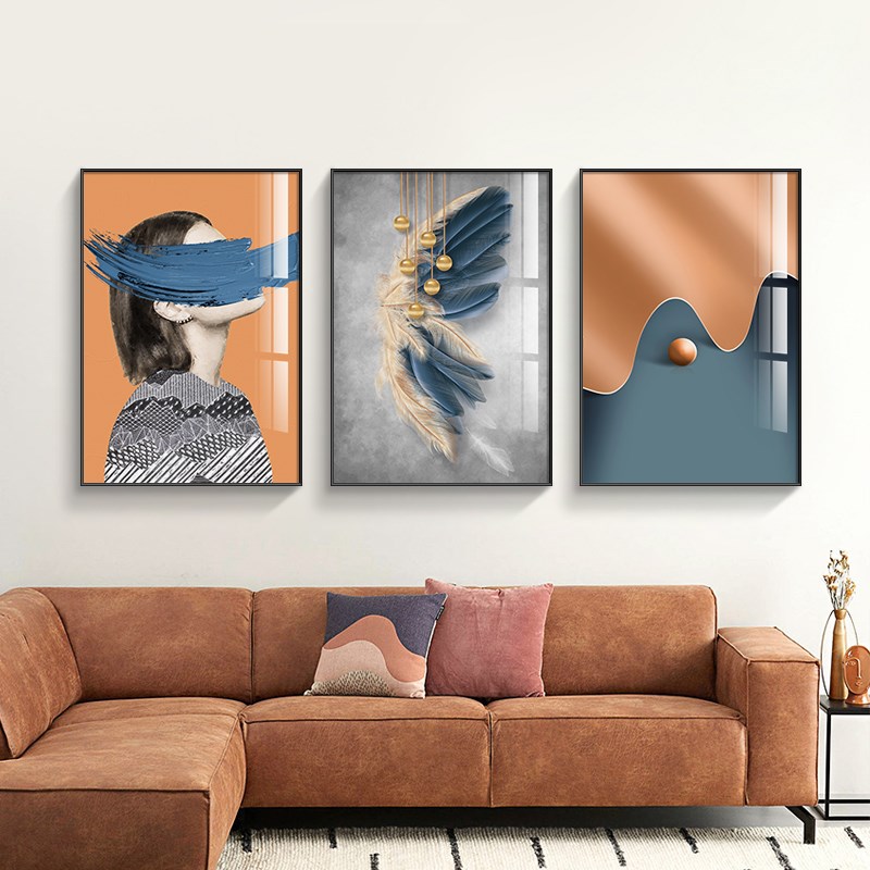 网红现代简约卧室装饰画人物羽毛组合客厅挂画竖版床头壁画轻奢抽图片