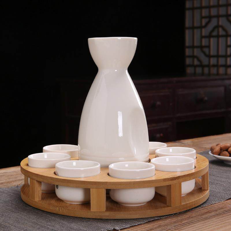 一斤装陶瓷酒具套装家用白酒杯分酒器一两酒盅烈酒杯分酒壶带杯架