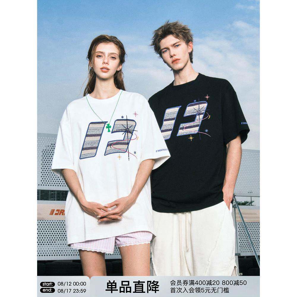 Fornines补丁绣花重量级纯棉短袖t恤，男女情侣上衣时髦的夏季半