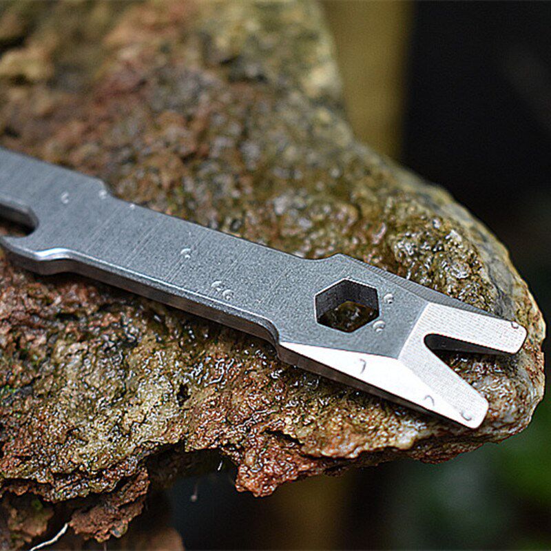 E钛合金撬棒多功能开瓶器六角螺丝刀起子破窗户外求生便携防身