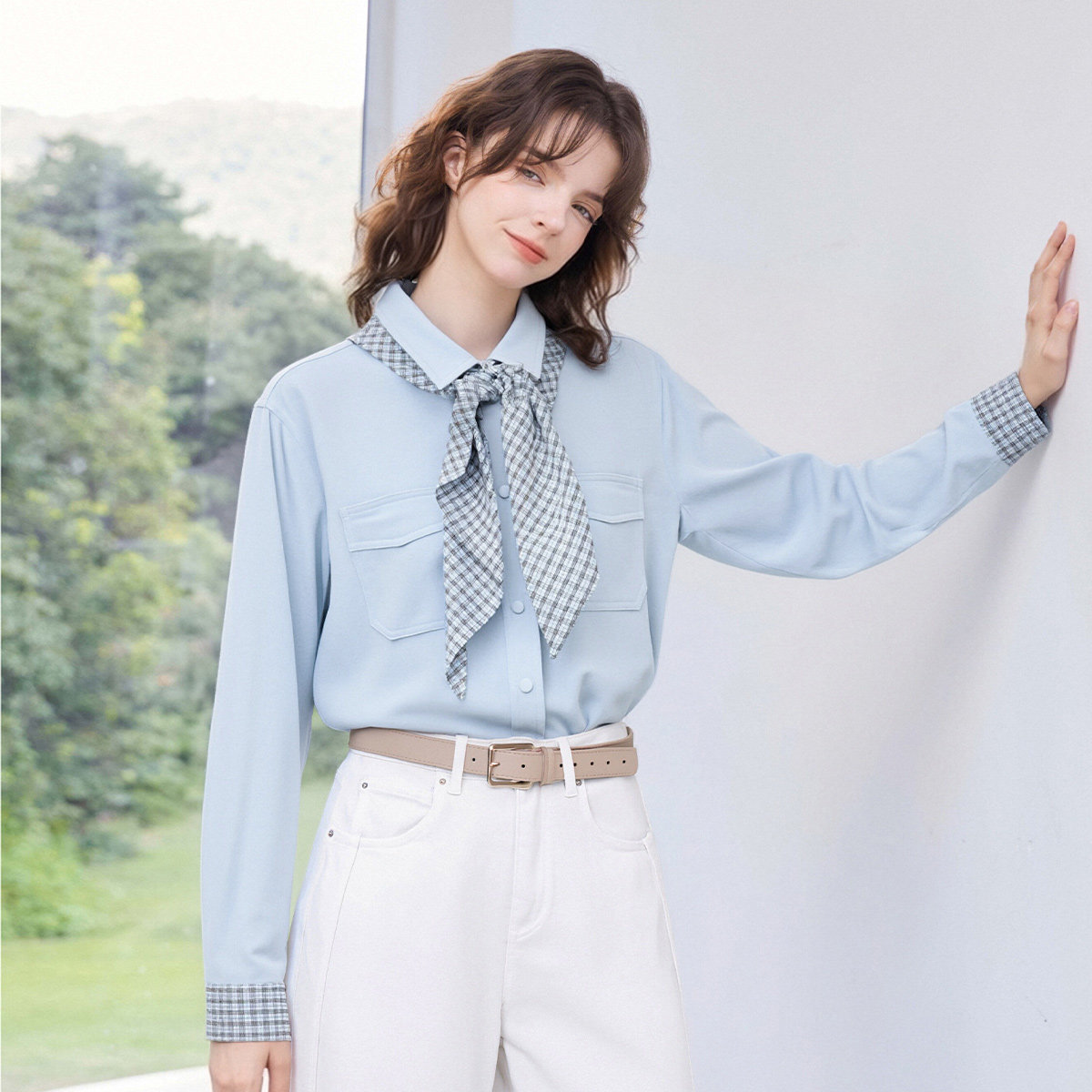 2026春款拼接翻领格纹披肩开衫上衣气质休闲百搭衬衫女