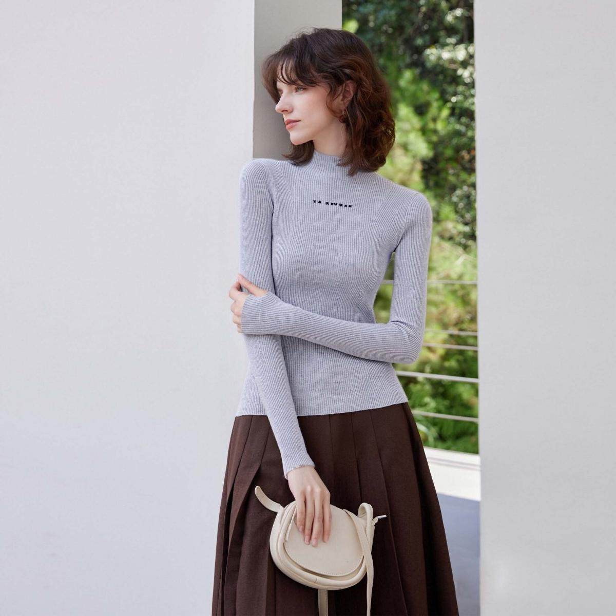 【MISSLI系列】25秋款半高领修身显瘦简约长袖针织衫女