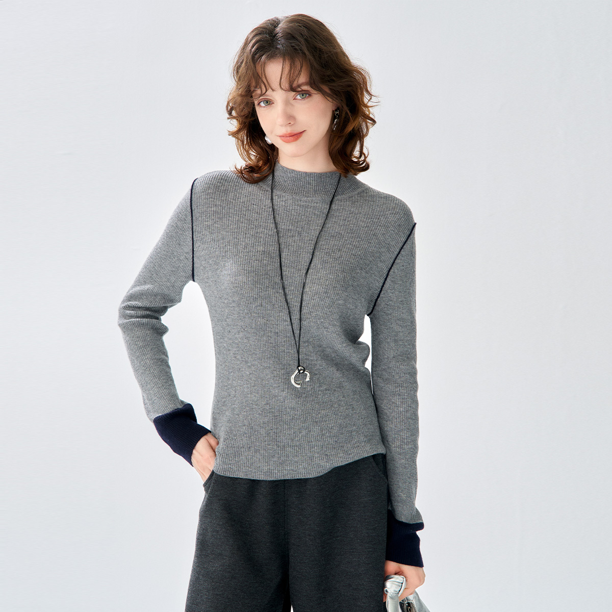 2025冬款半高领撞色羊毛打底衫上衣显瘦通勤百搭针织衫女