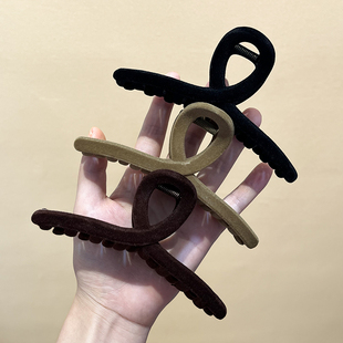 苏小北简约植绒抓夹女2025春秋新款后脑勺发夹多发量大抓力鲨鱼夹