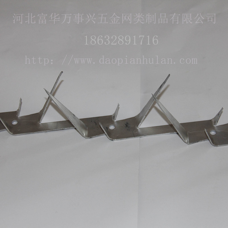 304不锈钢防爬刺钉，防盗钉，四角钉，实体  厂家现货供应。