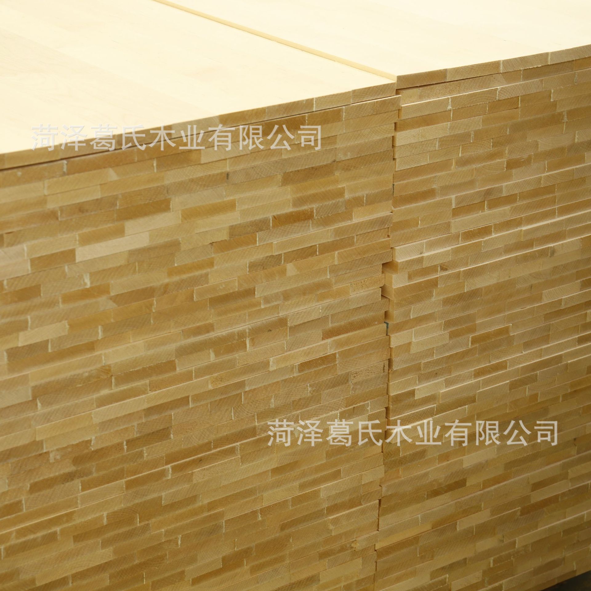 可炭化处理杨木板材直拼集成材