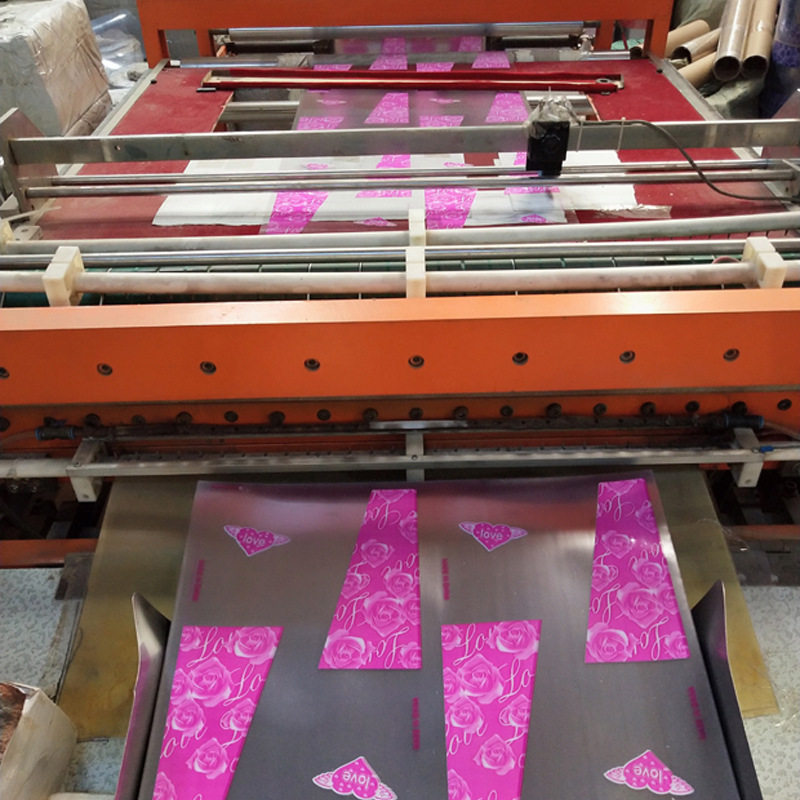 香皂花PVC玫瑰卷片单支康乃馨透明OPP材料 大量现货 一个包一万片