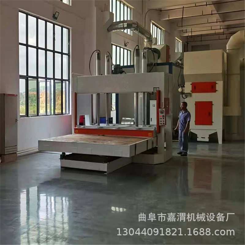 新型平台可移动全自动铅门冷压机