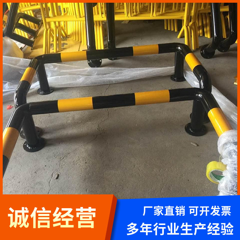 防撞护栏道路加固M型停车位隔离U型桩加厚防撞护栏钢管加油站
