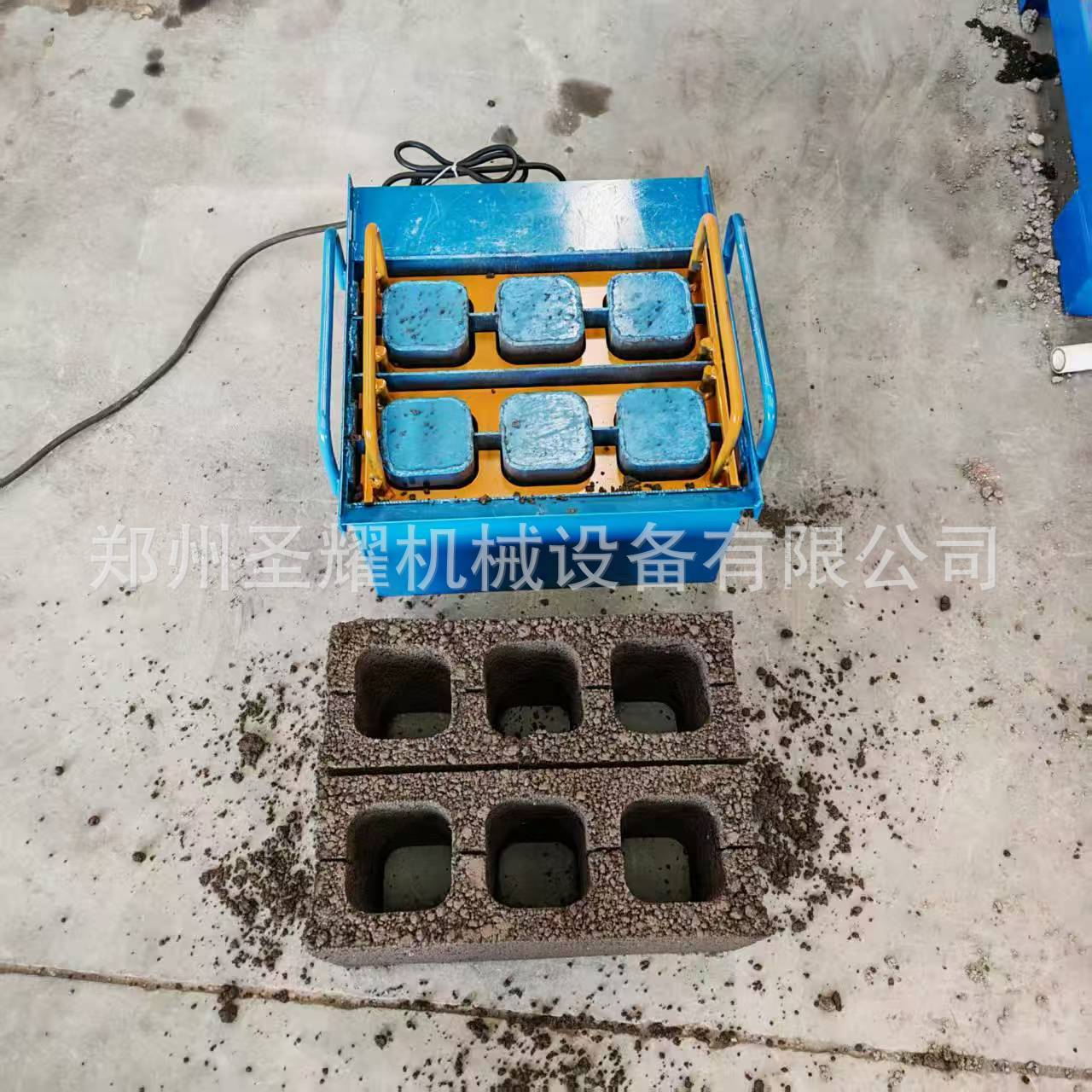 加纳免烧砖机家用手工砌块成型机砖头机械水泥空心砖机免烧砖机