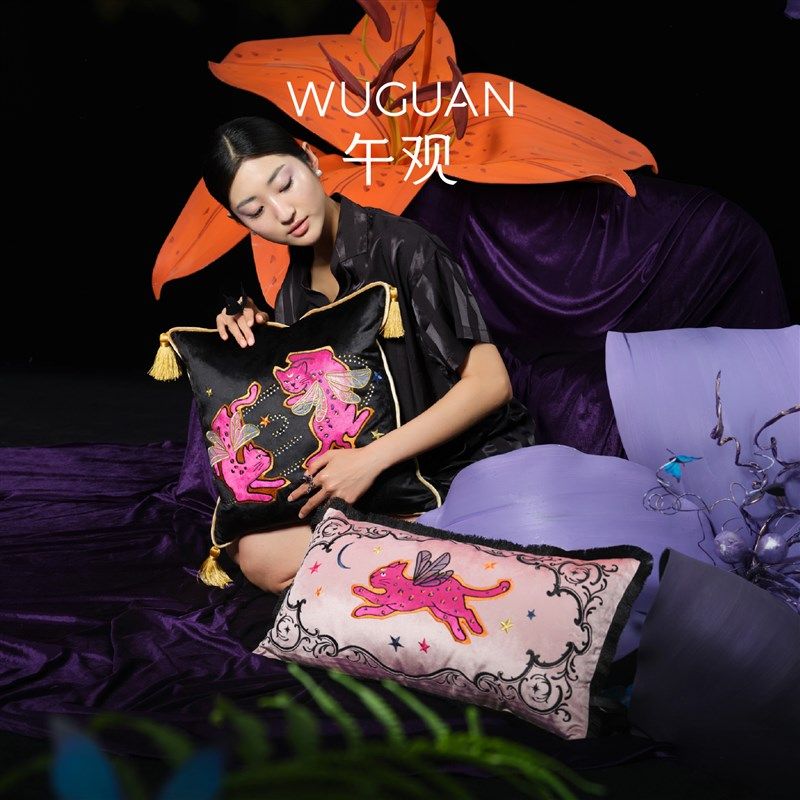 精选午观 仲夏梦抱枕客厅沙发复古风靠垫粉色刺绣靠枕少女心床头,居家布艺,靠垫/抱枕,淘宝优惠券,粉丝福利购,淘宝优惠卷