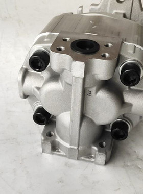 D31EX-21液压配件  D31-17推土机齿轮泵 工作泵705-12-32110