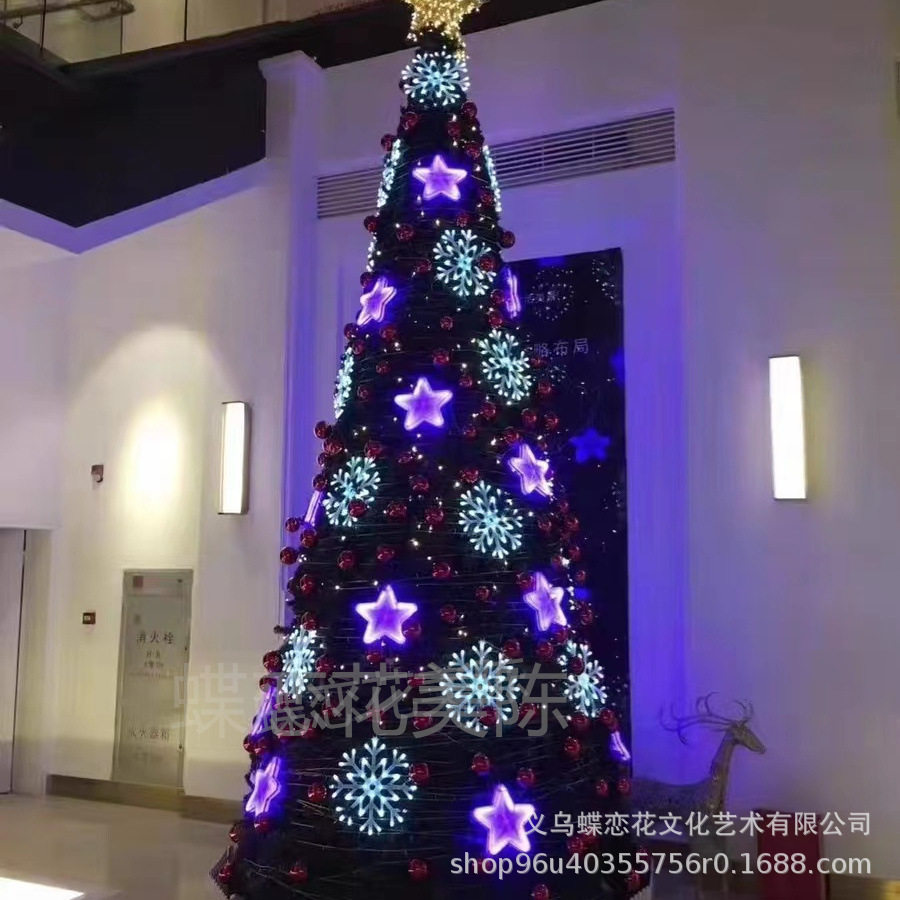 发光雪花片圣诞树_户外广场景观美陈_蝶恋花常规圣诞树制作工厂