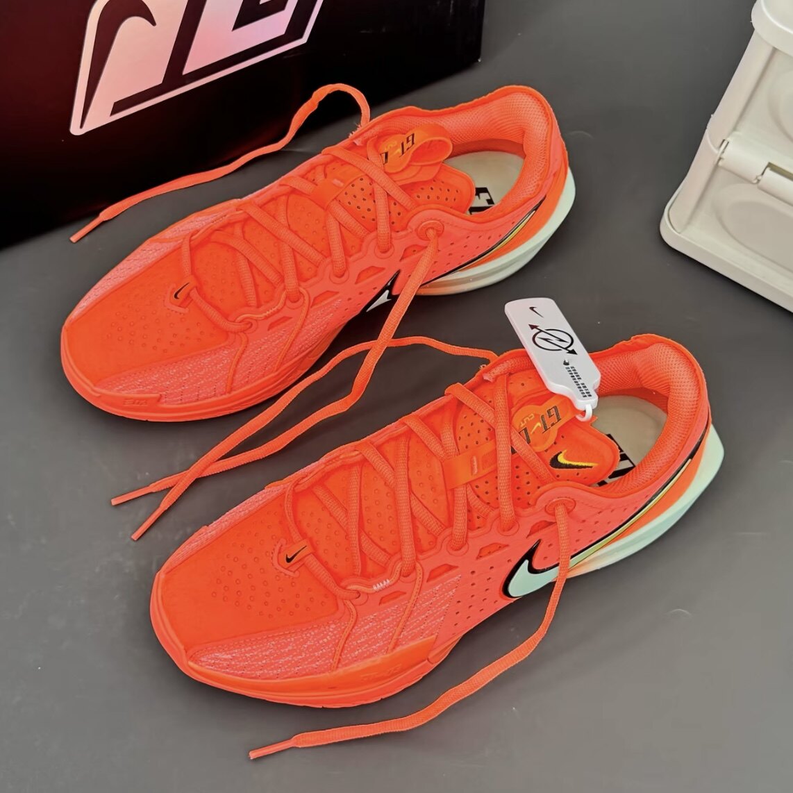 耐克/NIKE AIR ZOOM G.T.CUT 3男子低帮篮球鞋DV2918-800断码清仓