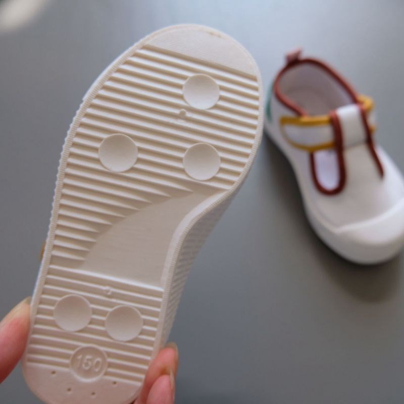 厂家童鞋日系学院风幼儿园室内鞋宝宝帆布鞋春秋女儿童小白鞋软底