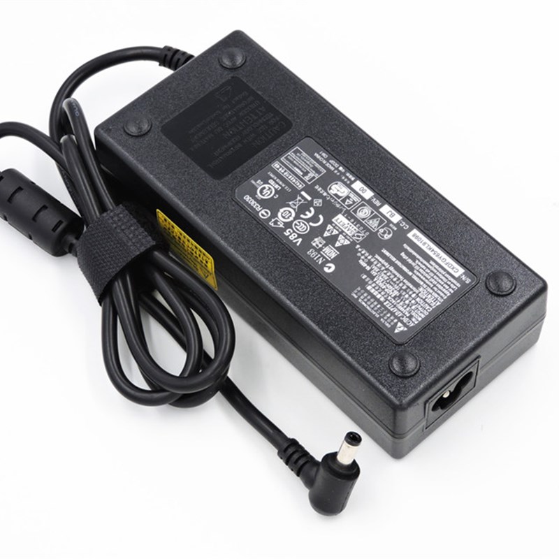 包邮原装神舟战神K660E-I7 D8笔记型电脑电源配接器充电器19V 7.8