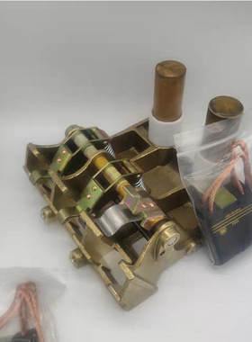 800KW直流碳刷架 永济154T电动轮直流电机T900刷握碳刷  油田刷盒