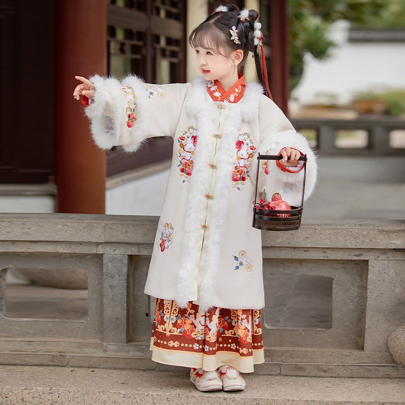 Girls Hanfu Chinese New Year Server古装拜年服