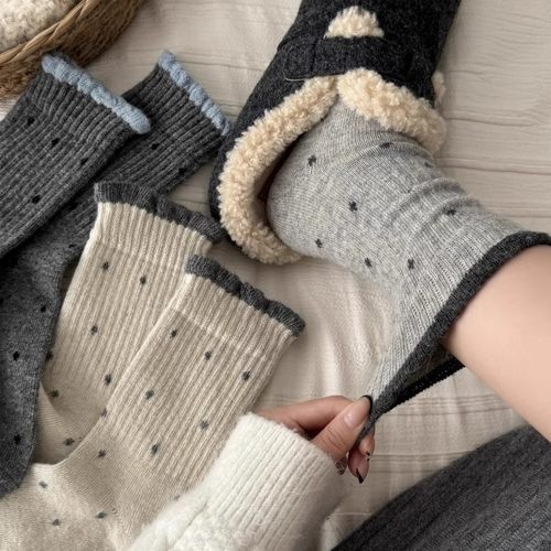 新款花边点点中筒袜秋冬加厚保暖