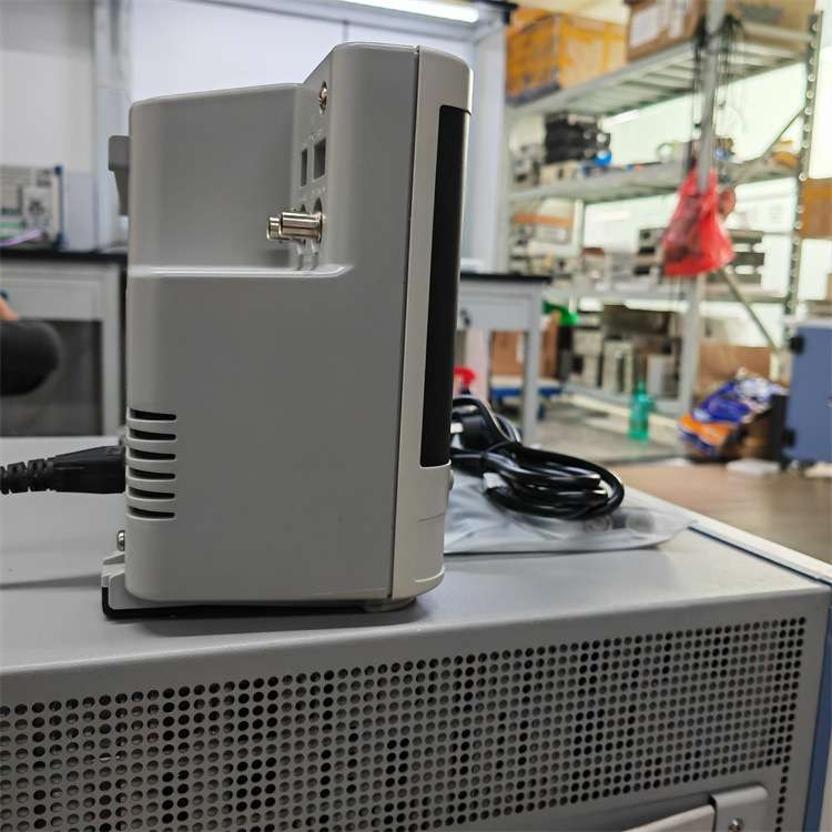 是德MSOX2024A示波器    4 个模拟通道和 8 个数字通道