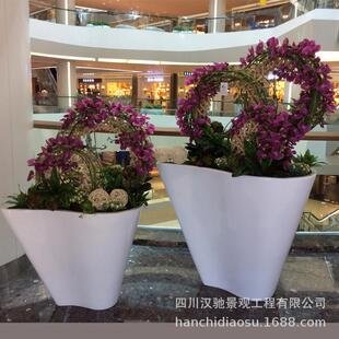 四川花盆工厂供应成都富森美商场创意造型多边形花盆种植仿真花器