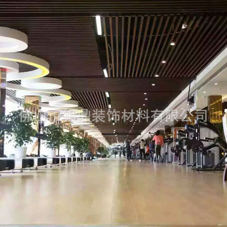 汉中造型木纹铝方通吊顶房小姐13049126688厂家直销13728573673