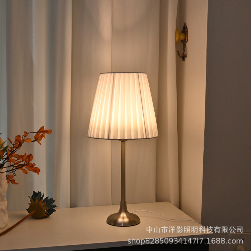 复古美式轻奢小台灯现代简约客厅书房卧室床头装饰灯氛围感布艺灯