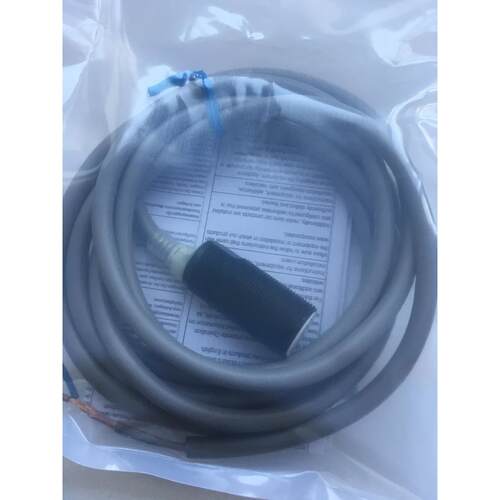 高精度长距离 E2EQ-X8X1
