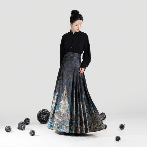 织造司[玄霜麒麟]原创马面裙汉服2025新款妆花织金半身长裙套装女